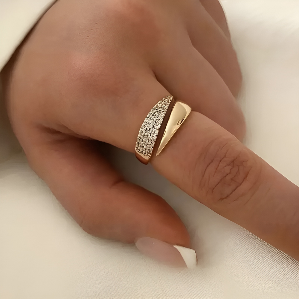 Julia | Anillo Elegante Haven