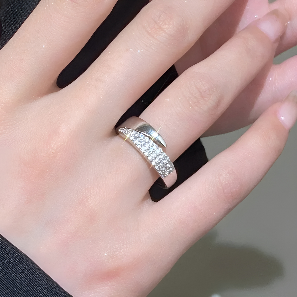 Julia | Anillo Elegante Haven